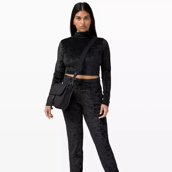 Lululemon All Aligned Mock Neck Long Sleeve – Crushed Velvet, Size 6, NWT - Picture 1 of 4